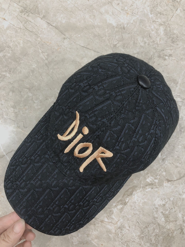 ブランド帽子側面デザイン